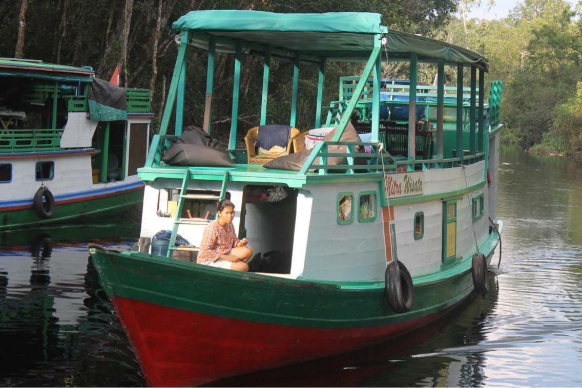 Orangutan Shaka Houseboat With Cabin Pangkalanbuun Buitenkant foto